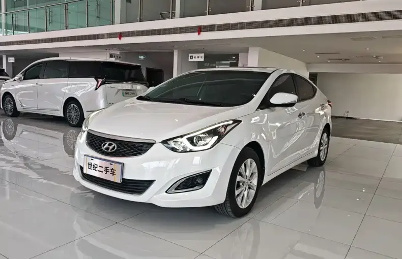 Hyundai Elantra Langdong 2018 из Китая
