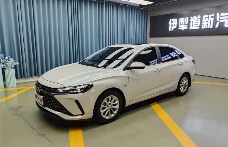 Chevrolet Monza 2023 из Китая