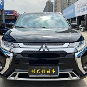 Mitsubishi Outlander 2022 из Китая