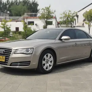 Audi A8 2012 из Китая