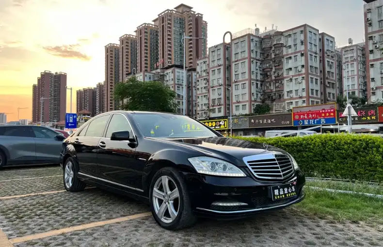 Mercedes-Benz S-Class 2011 из Китая