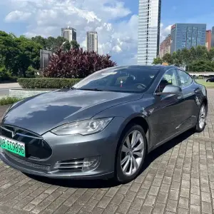 Tesla Model S 2015 из Китая