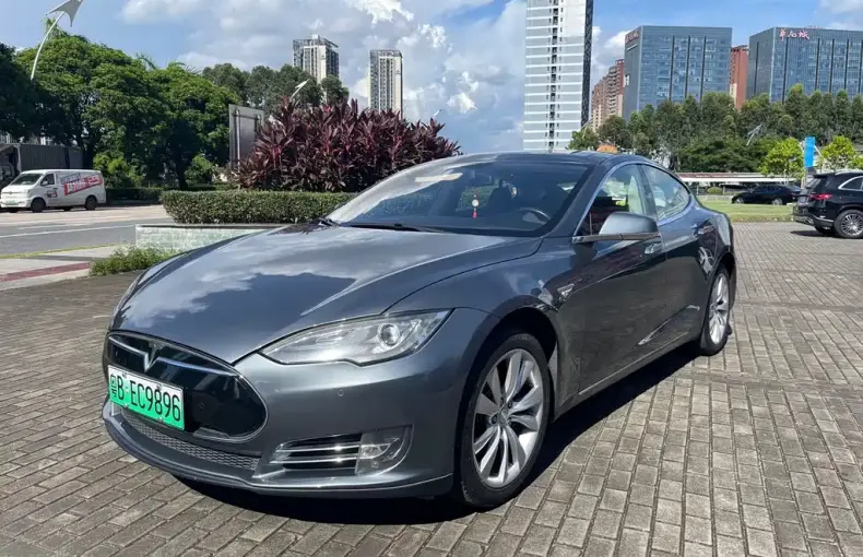 Tesla Model S 2015 из Китая