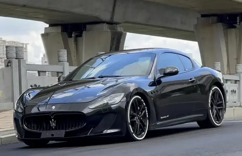 Maserati GranTurismo 2011 из Китая