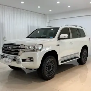 Toyota Land Cruiser 2018 из Китая