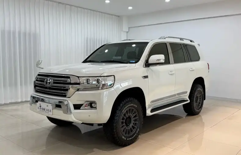 Toyota Land Cruiser 2018 из Китая