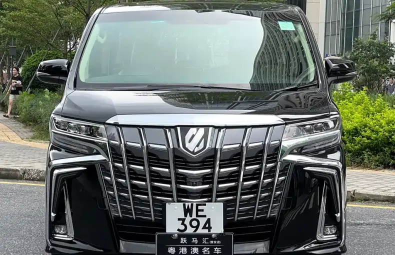 Toyota Alphard 2016 из Китая