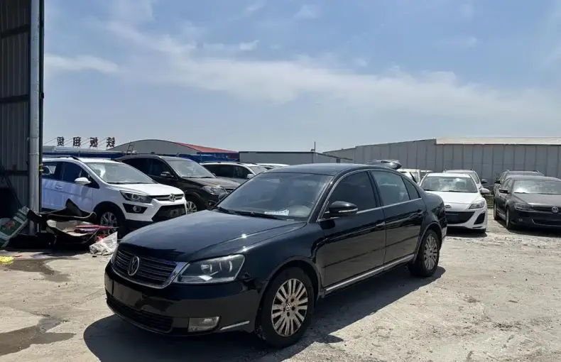 Volkswagen Passat Lingyu 2012 из Китая