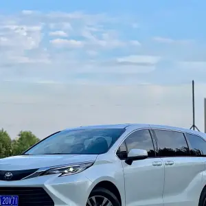 Toyota Sienna 2024 из Китая