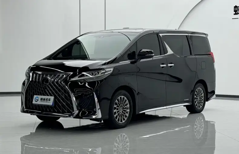 Lexus LM 2020 из Китая