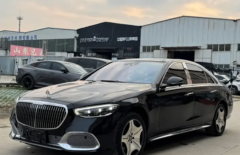 Mercedes-Benz S-Class 2011 из Китая