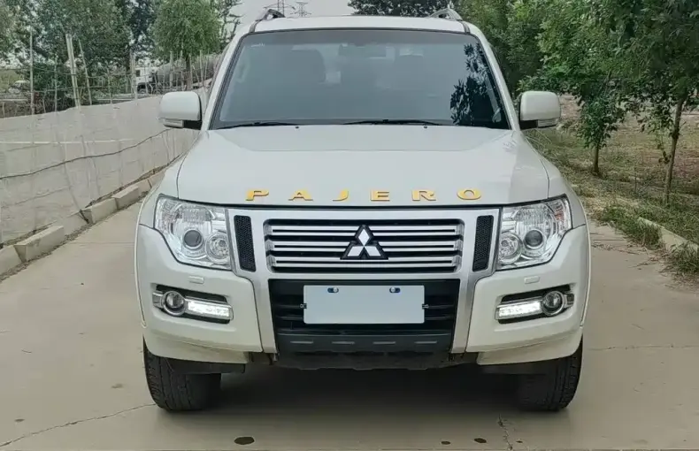Mitsubishi Pajero (Import) 2019 из Китая