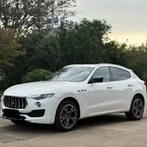 Maserati Levante 2017 из Китая