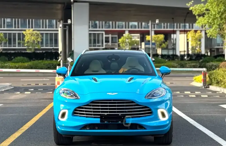 Aston Martin DBX 2022 из Китая