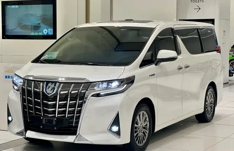 Toyota Alphard 2021 из Китая
