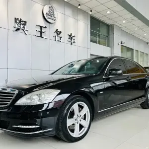 Mercedes-Benz S-Class 2011 из Китая