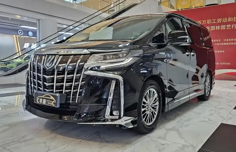 Toyota Alphard 2019 из Китая