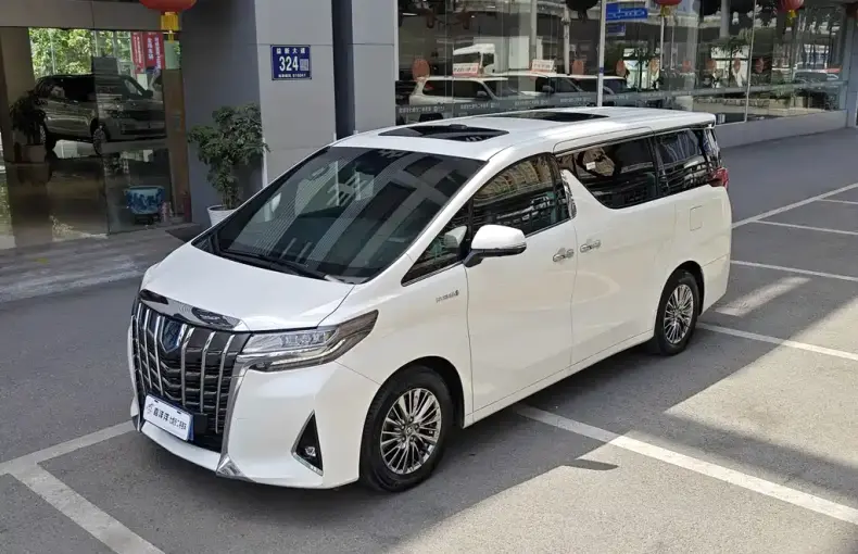 Toyota Alphard 2020 из Китая