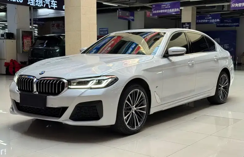 BMW 5 Series 2023 из Китая