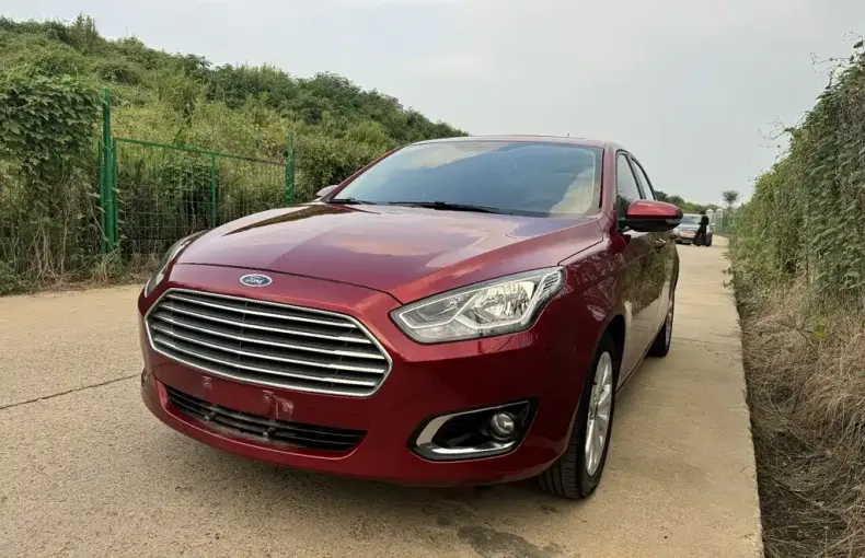 Ford Escort 2017 из Китая