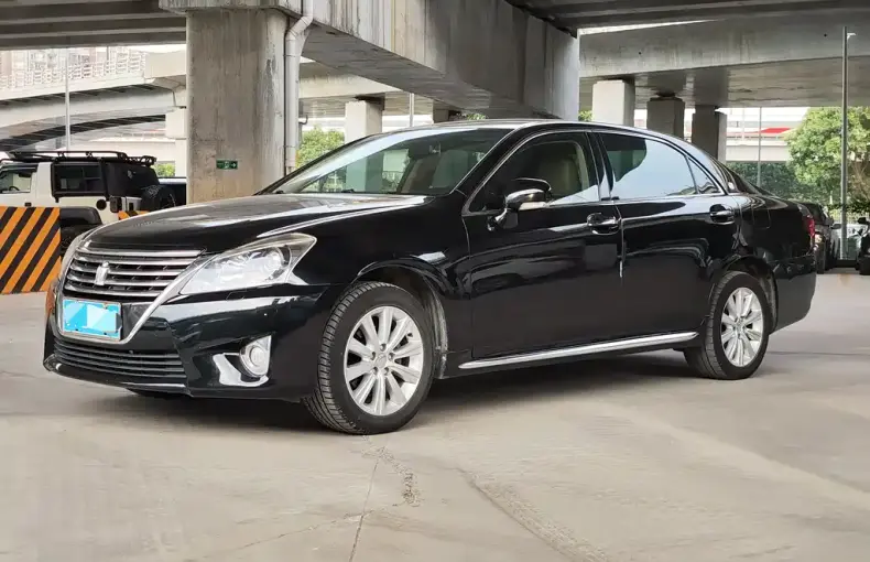 Toyota Crown 2014 из Китая