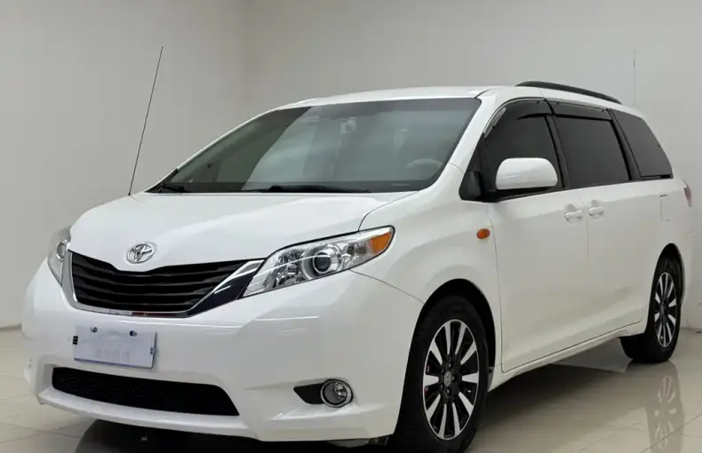 Toyota Sienna 2015 из Китая