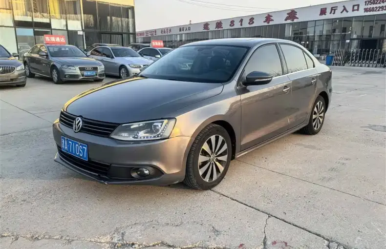 Volkswagen Sagitar 2012 из Китая