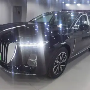 Hongqi Hongqi H5 PHEV 2025 из Китая