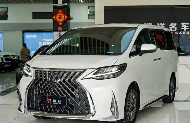 Lexus LM 2021 из Китая