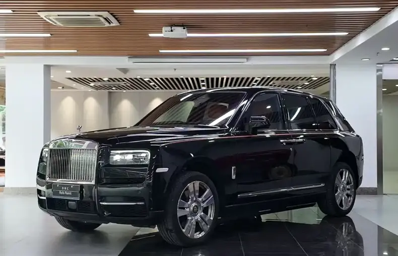 Rolls-Royce Cullinan 2024 из Китая
