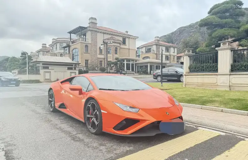 Lamborghini Huracán 2022 из Китая