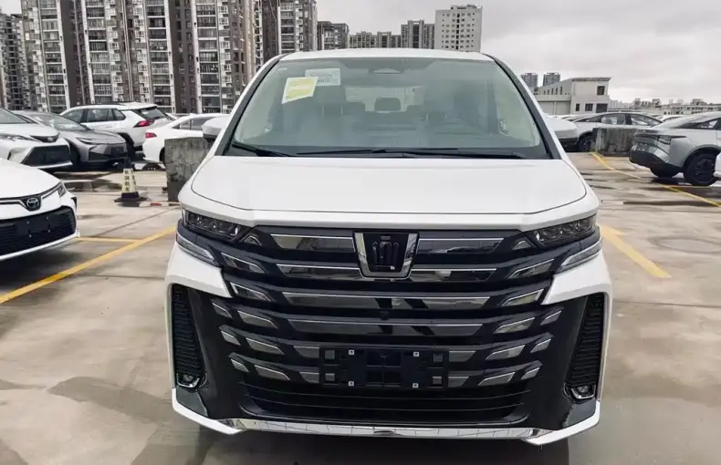 Toyota Vellfire из Китая