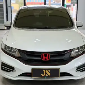 Honda Jade 2018 из Китая