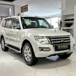 Mitsubishi Pajero (Import) из Китая
