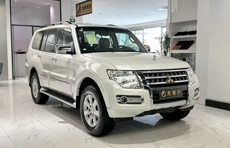 Mitsubishi Pajero (Import) из Китая