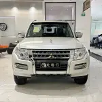 Mitsubishi Pajero (Import) из Китая