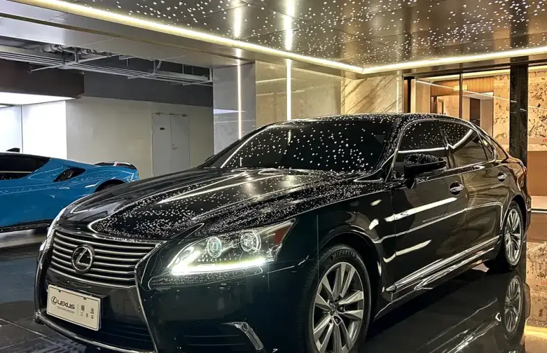 Lexus LS 2015 из Китая