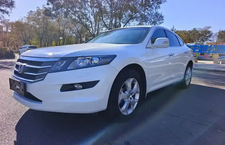 Honda Crosstour 2012 из Китая