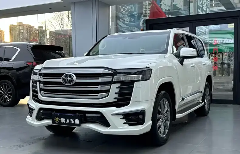 Toyota Land Cruiser 2025 из Китая