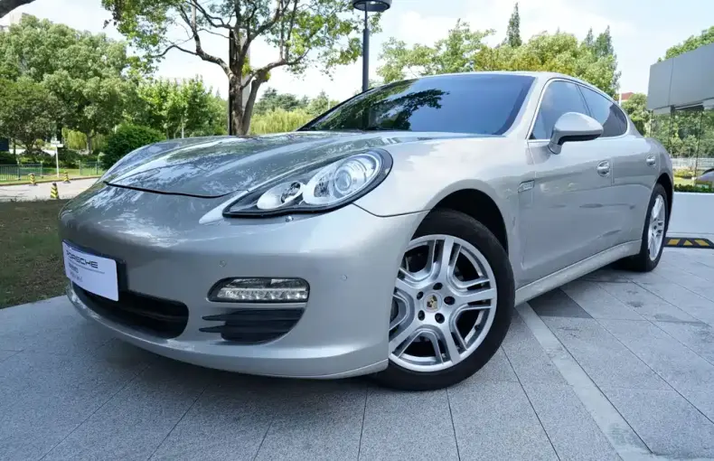 Porsche Panamera 2010 из Китая
