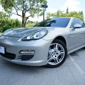 Porsche Panamera 2010 из Китая