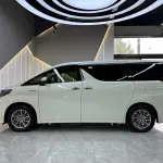 Toyota Alphard 2022 из Китая