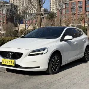 Volvo V40 2019 из Китая