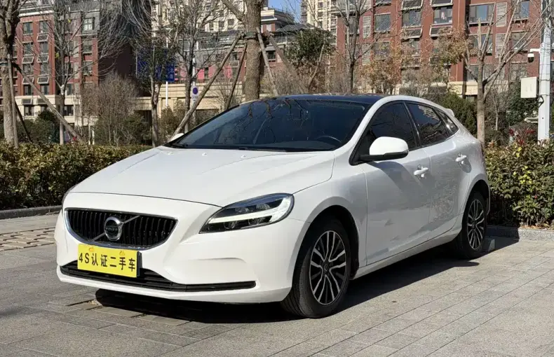 Volvo V40 2019 из Китая