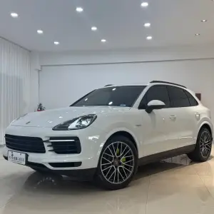 Porsche Cayenne Hybrid 2022 из Китая