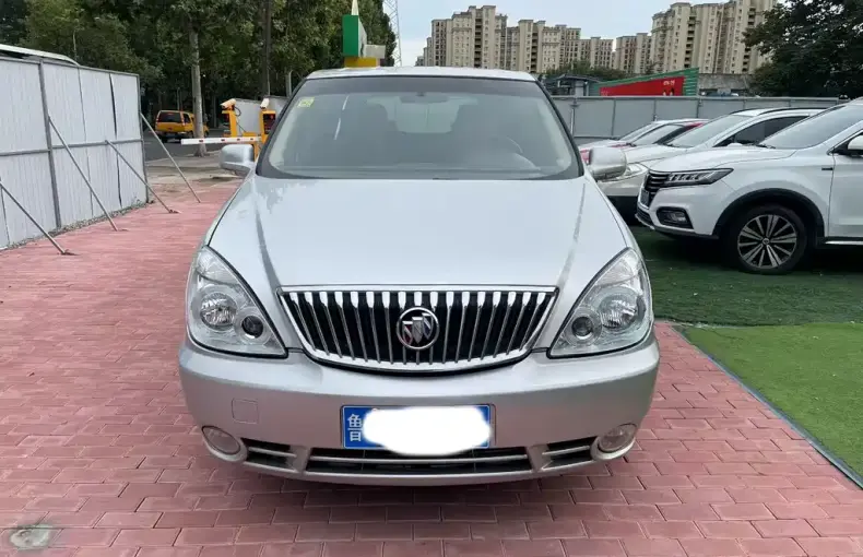 Buick GL8 2013 из Китая