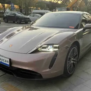Porsche Taycan 2022 из Китая