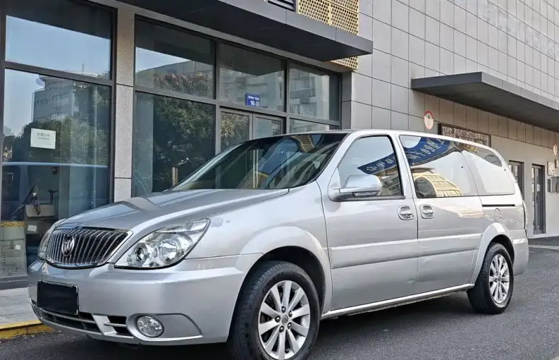 Buick GL8 2015 из Китая