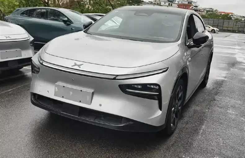 XPeng 小鹏G7 2025 из Китая