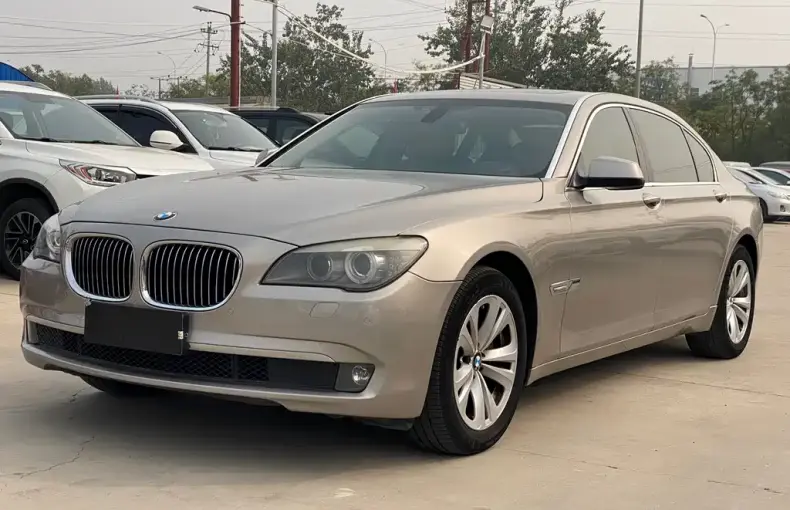 BMW 7 Series 2011 из Китая